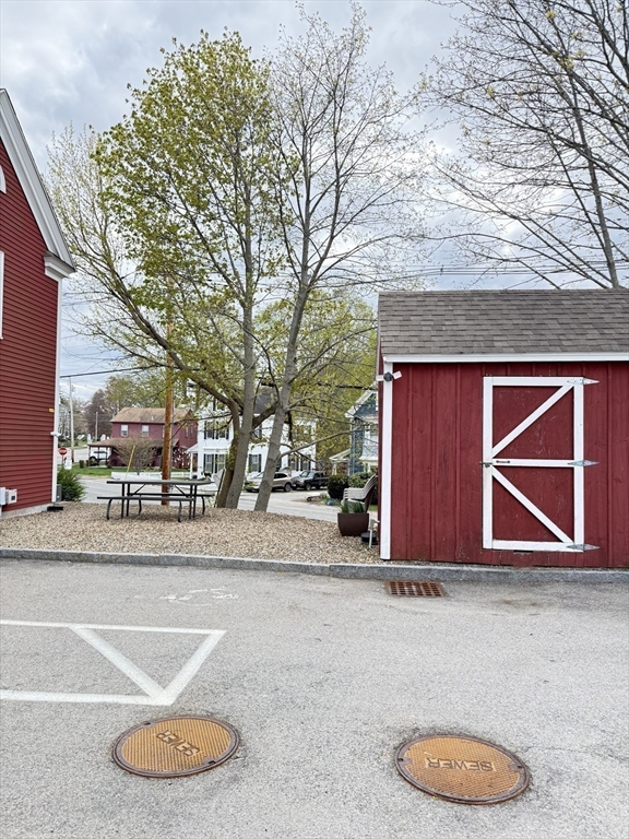 164 Main St 9