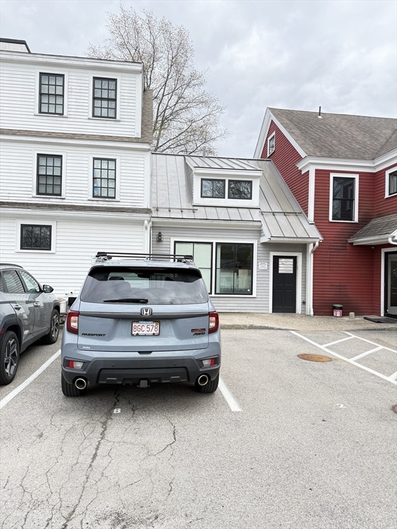 164 Main St 9