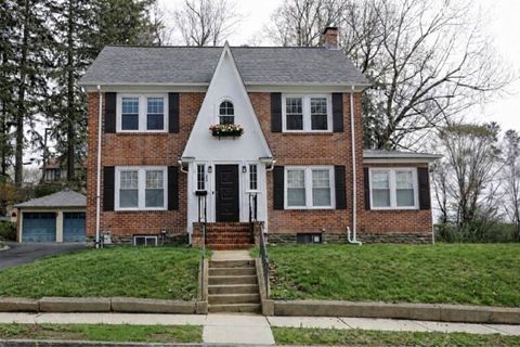 Photo of 22 Longfellow Rd, Worcester, MA 01602 (MLS # 73506078)