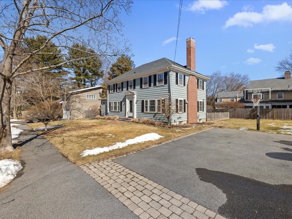 31 Estabrook Road