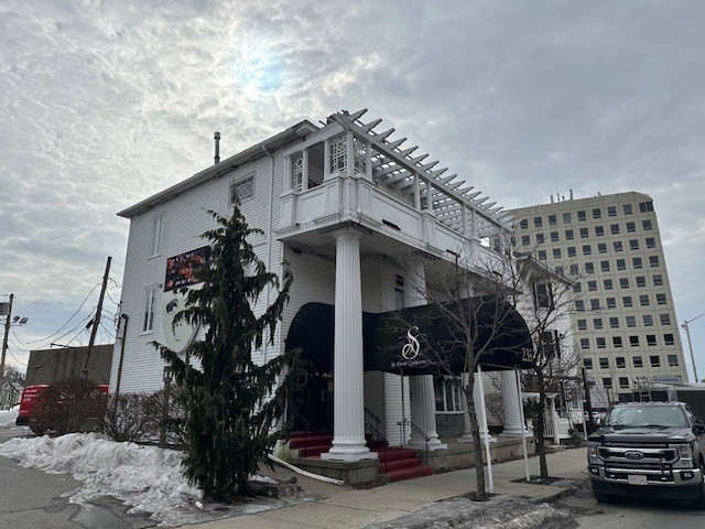 235 Park Ave
