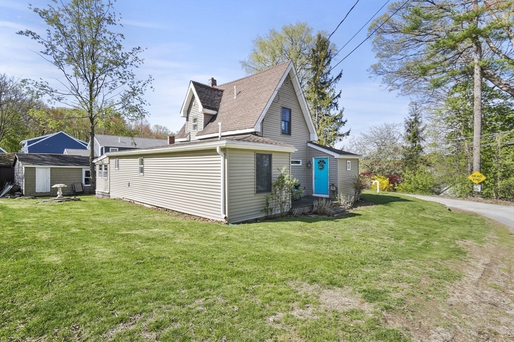 33 Lakeview Avenue