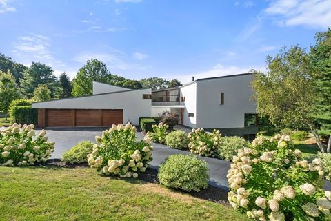 2 Forest Hill Road Wayland MA 01778