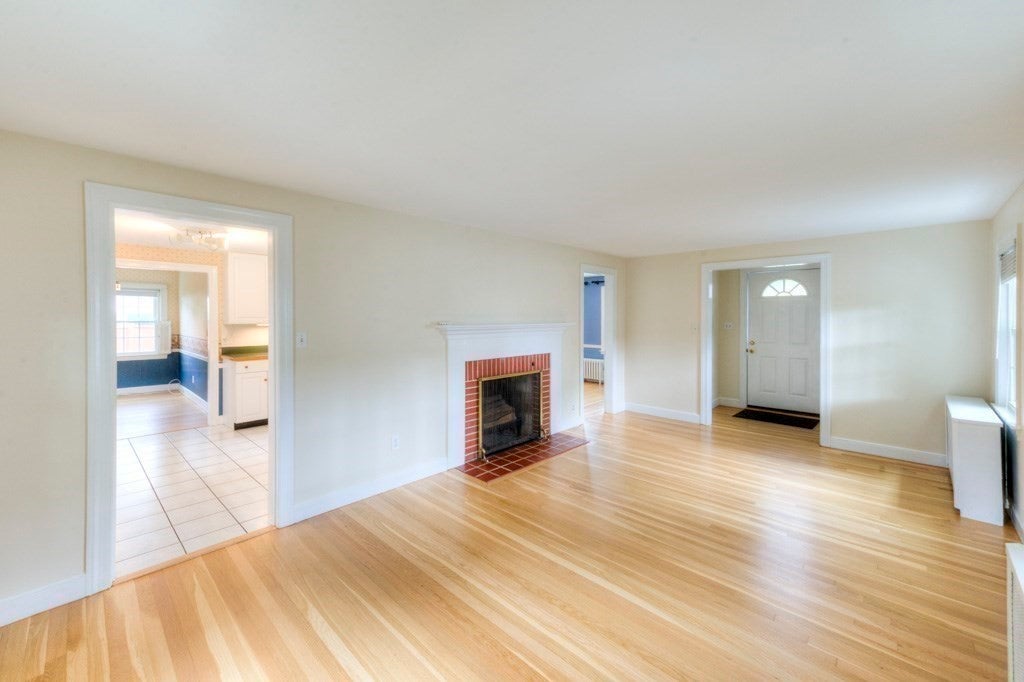 27 Mayflower Circle, Worcester, MA, 27 Mayflower Circle, Worcester, MA Photo #17