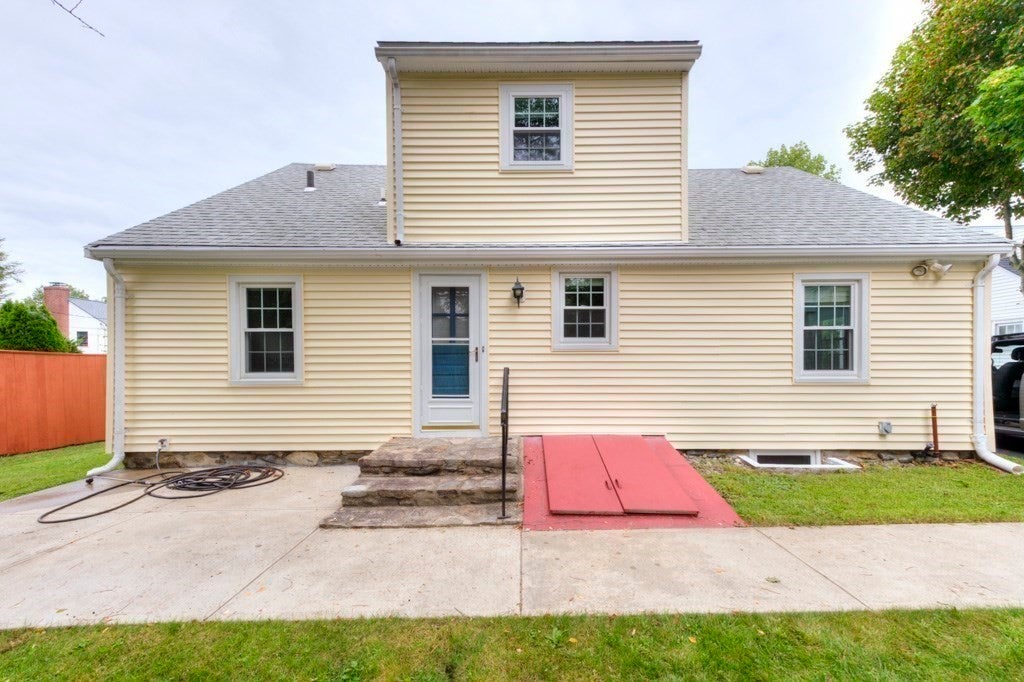 27 Mayflower Circle, Worcester, MA, 27 Mayflower Circle, Worcester, MA Photo #6