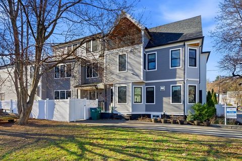 28 Cherry St 28 Medford MA 02155