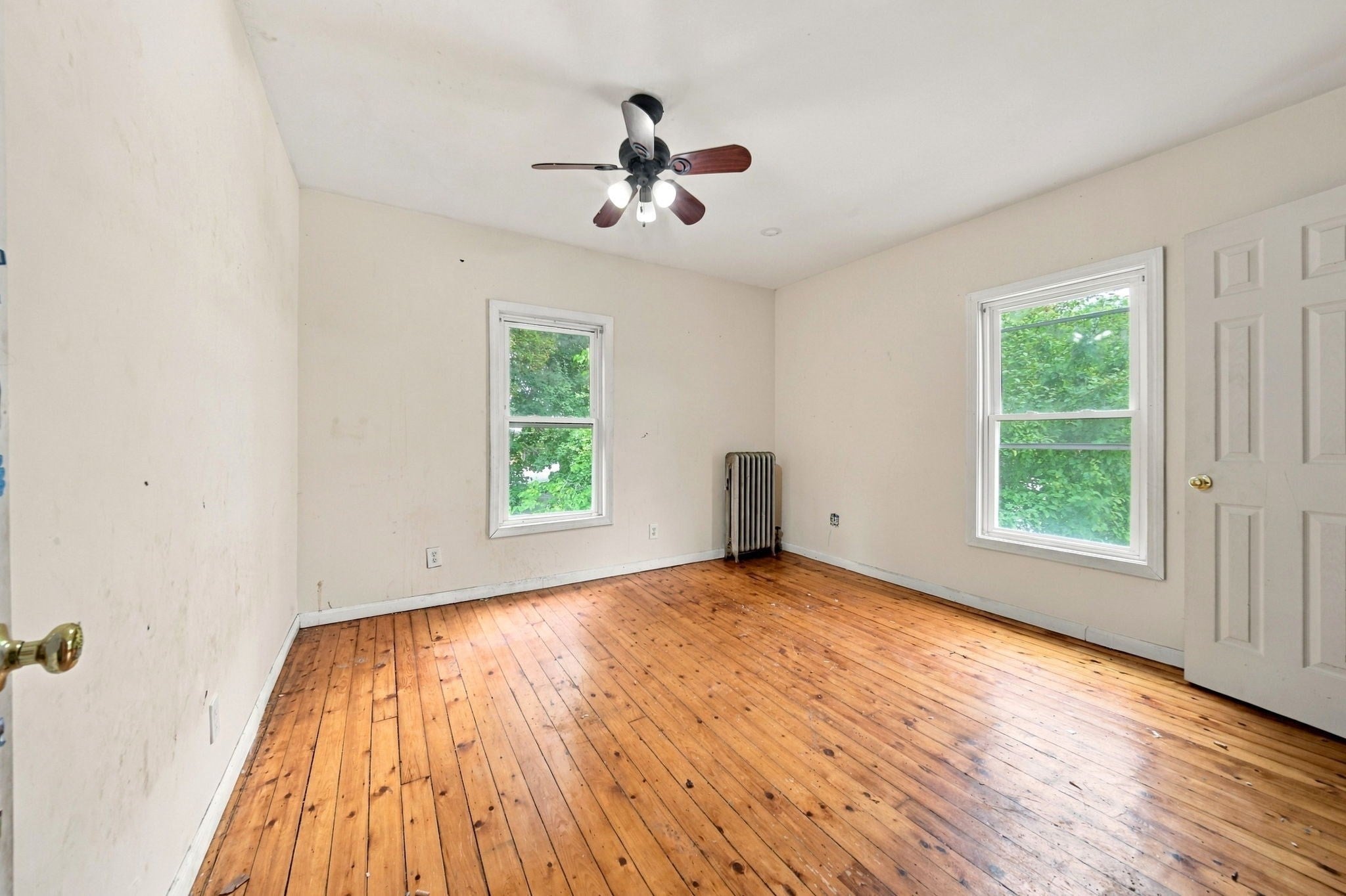 30 Myrtle Ave, Holyoke, MA Photo #22