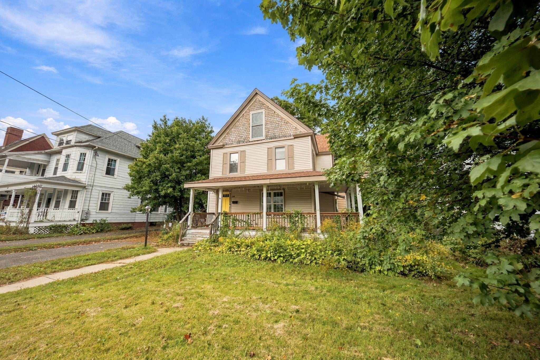 30 Myrtle Ave, Holyoke, MA Photo #29