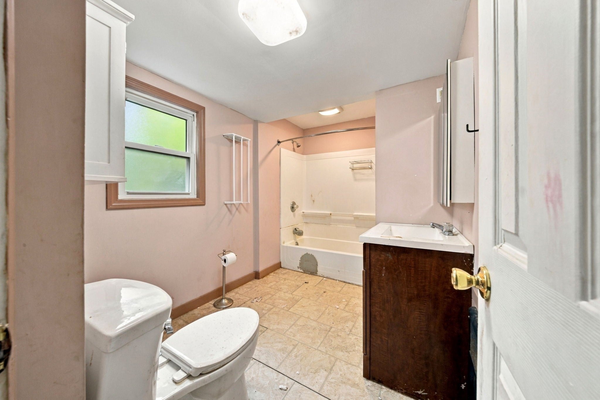 30 Myrtle Ave, Holyoke, MA Photo #24