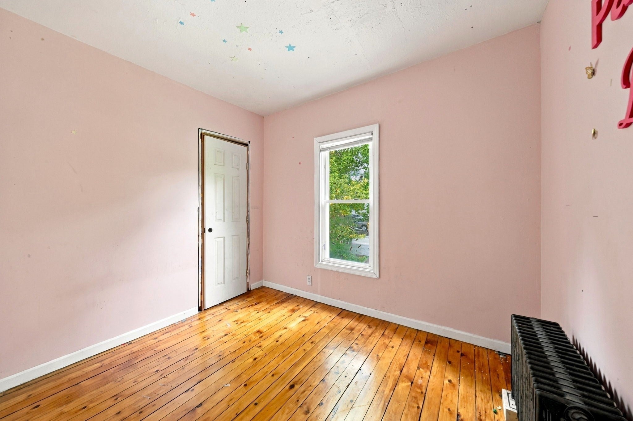 30 Myrtle Ave, Holyoke, MA Photo #19