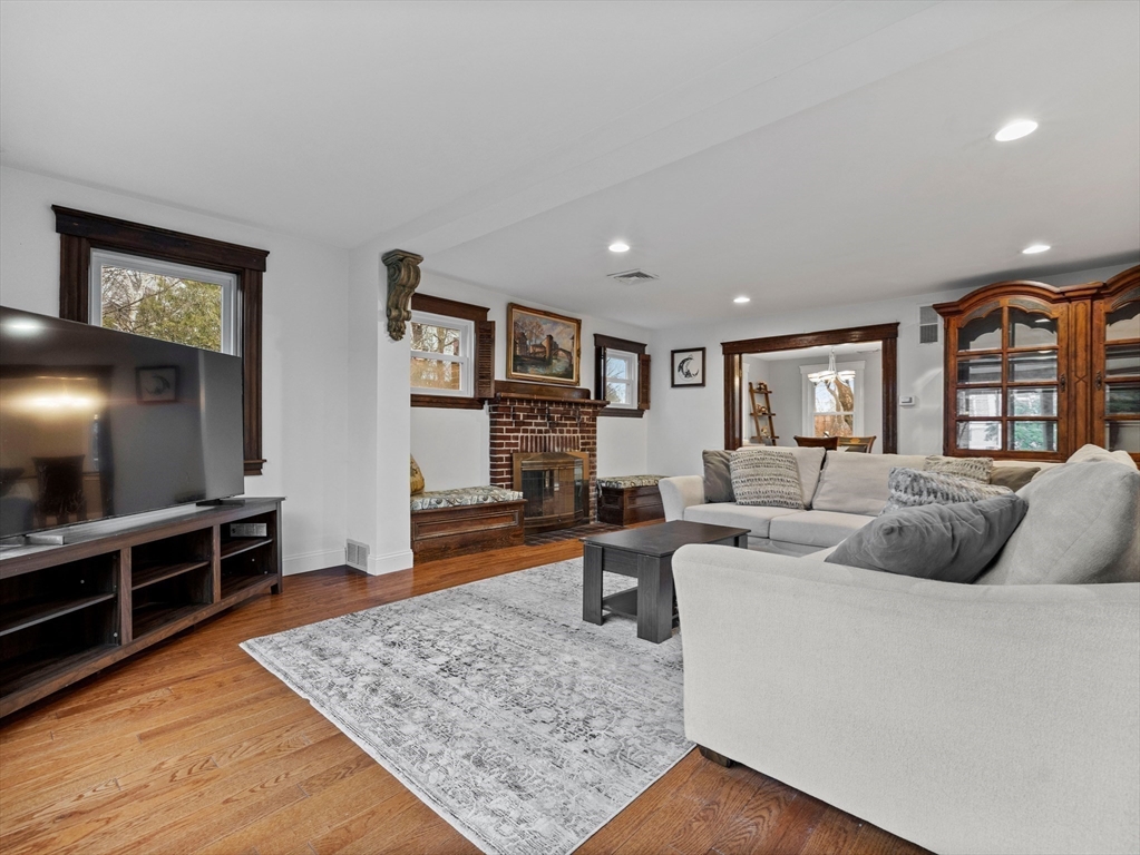 55 Kellogg St