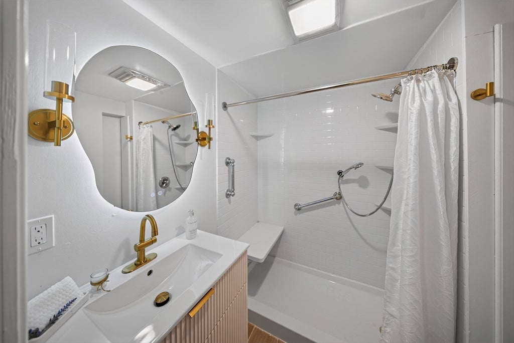 10 Elm St, South Hadley, MA, 10 Elm St, South Hadley, MA Photo #25
