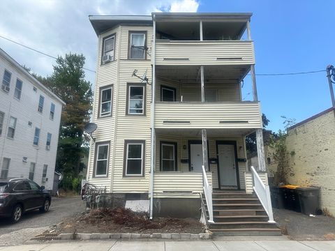 Photo of 124 Kendall St #2, Framingham, MA 01702 (MLS # 73471320)
