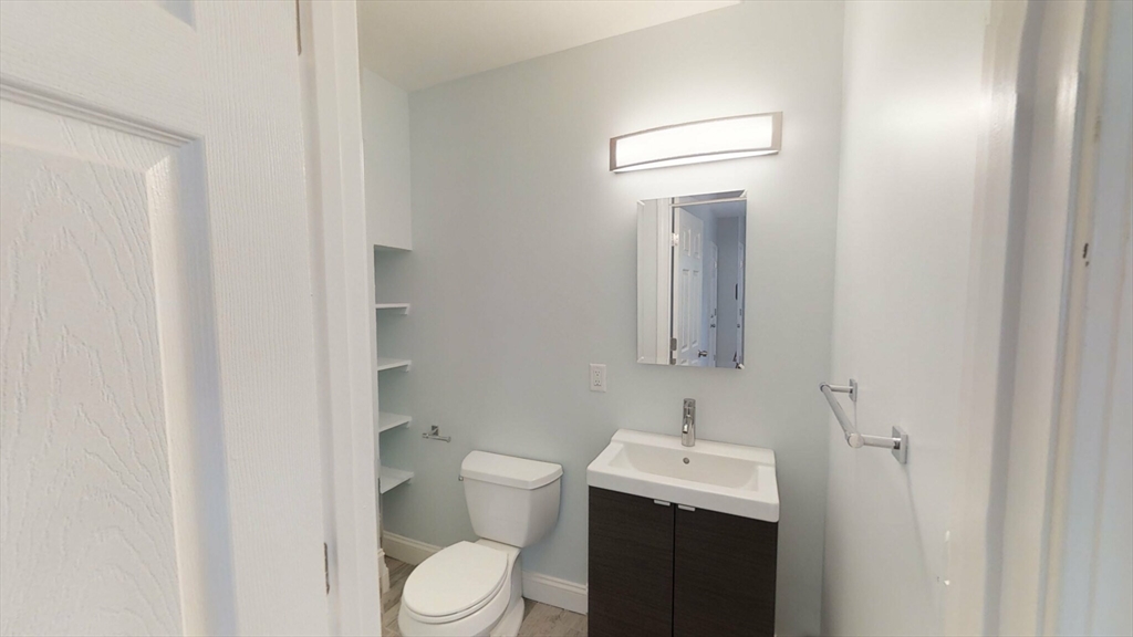 836 Canterbury St #2R, Boston, MA Photo #5