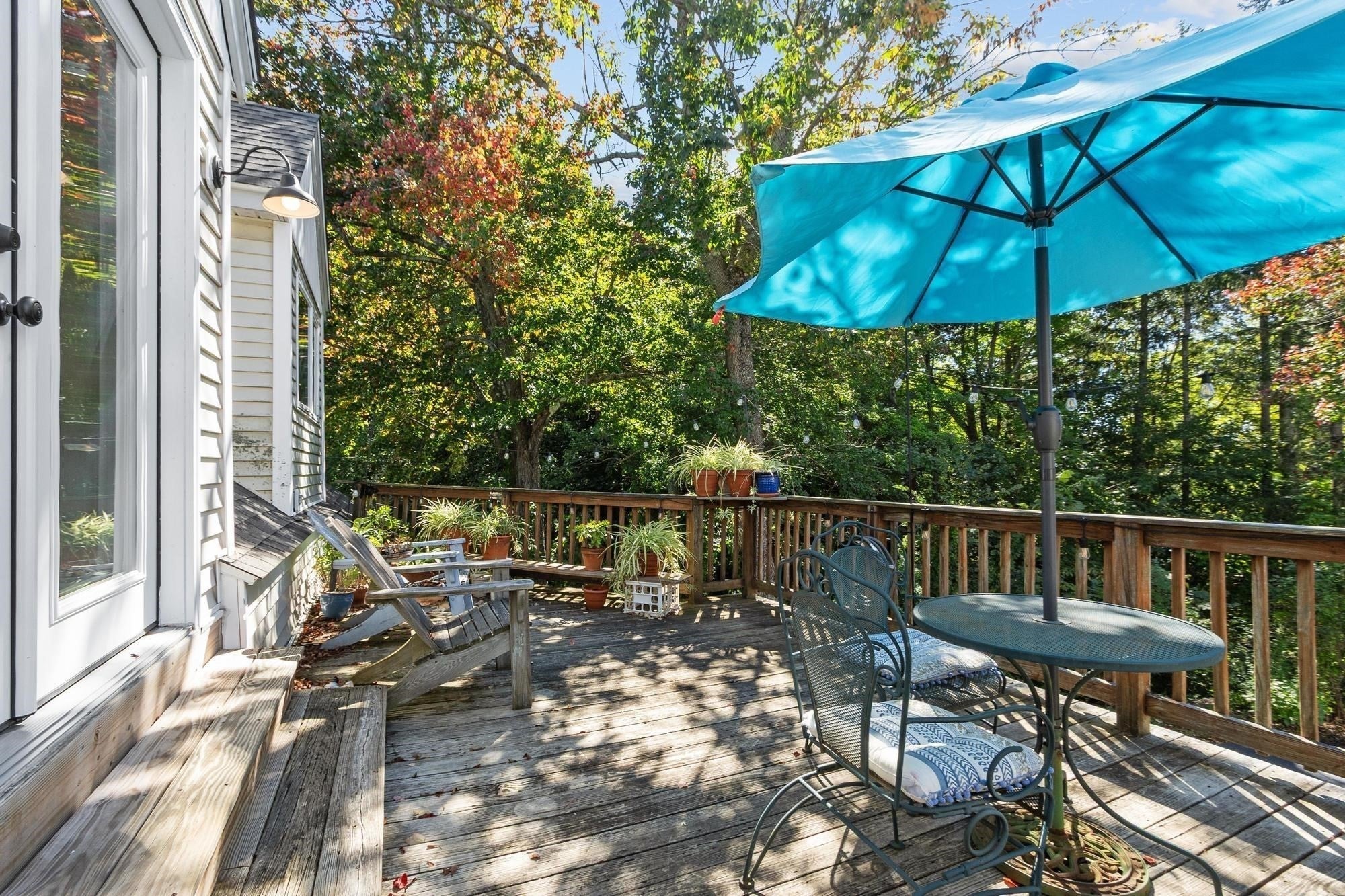 14 Travers St