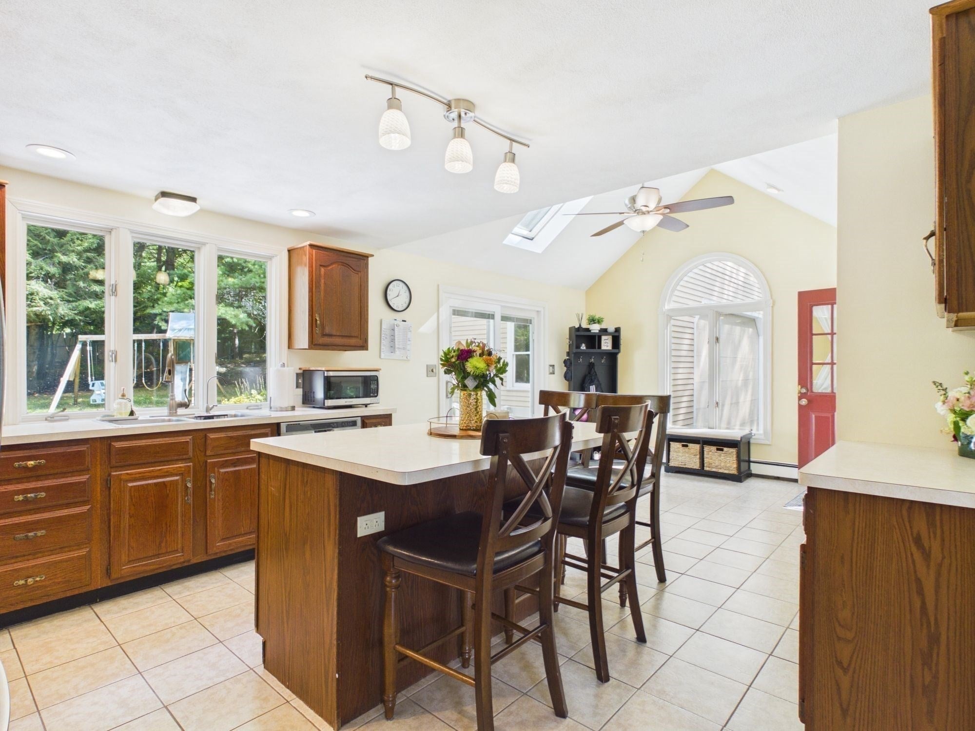 172 Landry Ave, North Attleboro, MA, 172 Landry Ave, North Attleboro, MA Photo #10