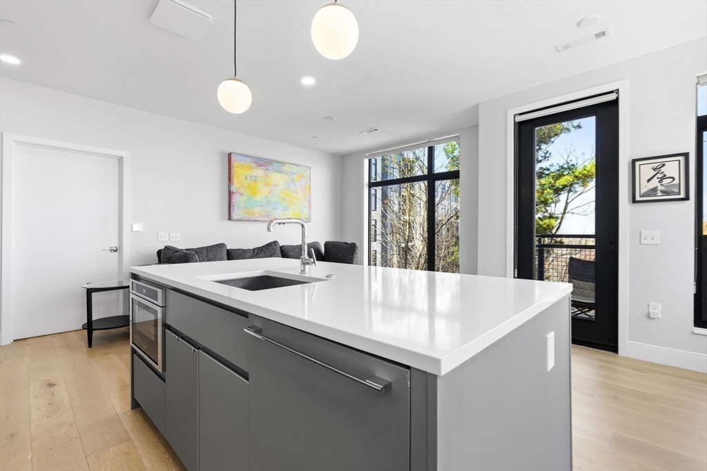 191 Washington Street 525