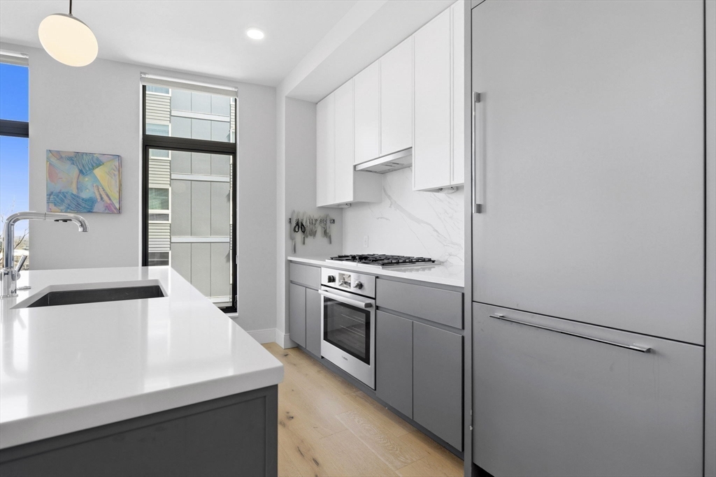 191 Washington Street 525