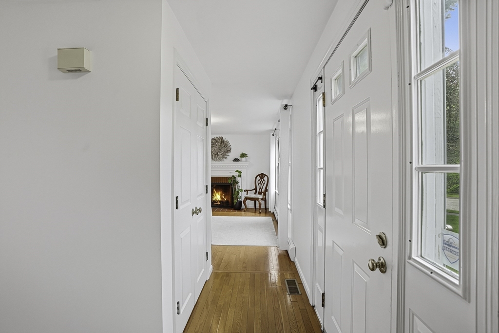 2 Stonybrook Ln