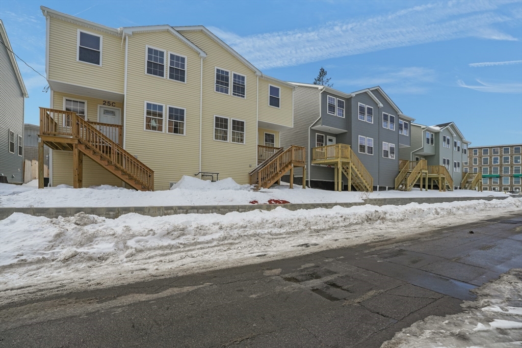 25 Lebanon St #C, Fall River, MA Photo #2