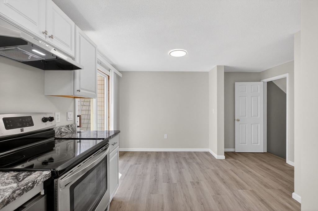 752 S Main St 752