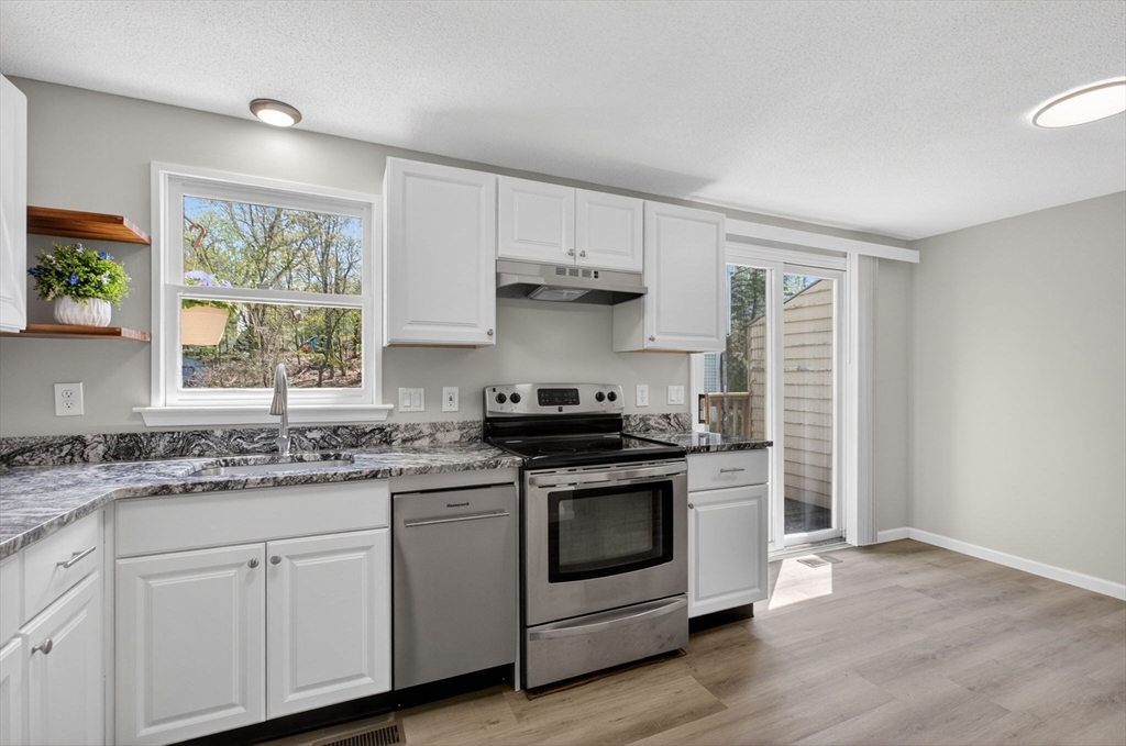752 S Main St 752