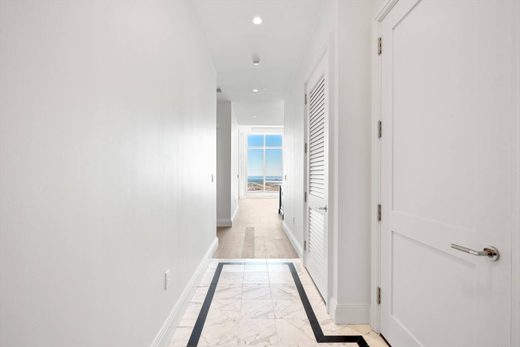 240 Devonshire Street PH 1F