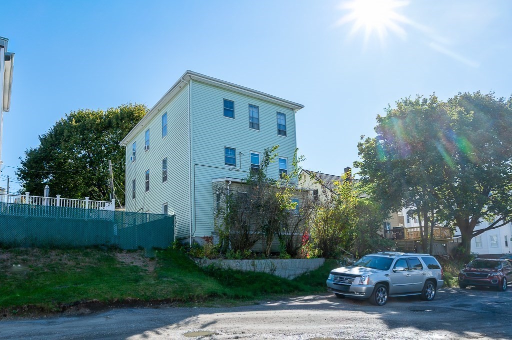 91 Fox St