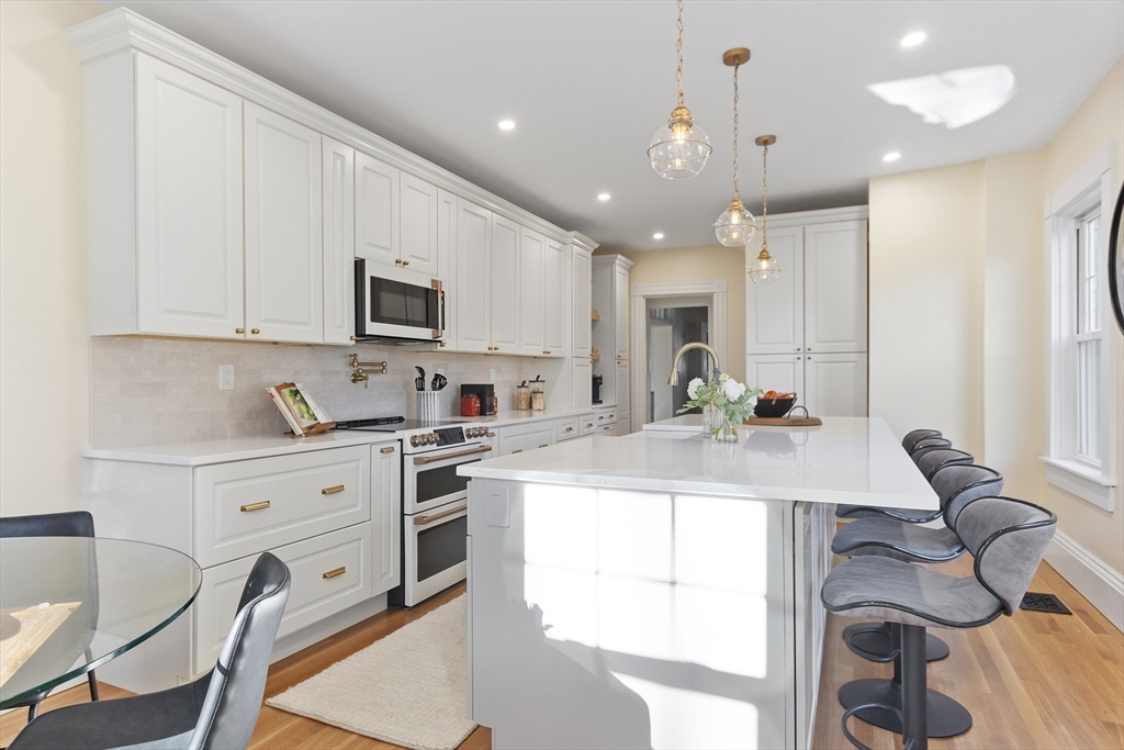 14 Lowell Ave