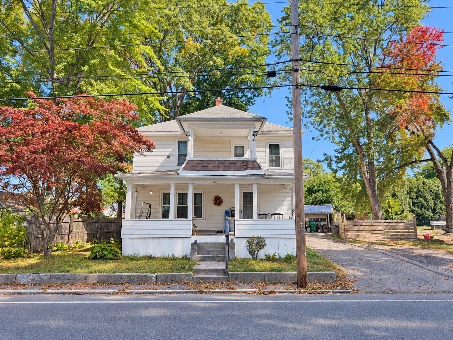 90 College St
