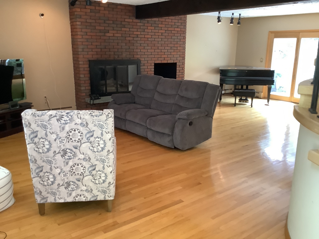 14 Midland Rd