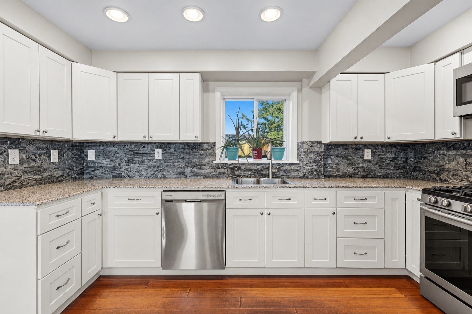 1227 Old Plainville Rd, New Bedford, MA, 1227 Old Plainville Rd, New Bedford, MA Photo #8