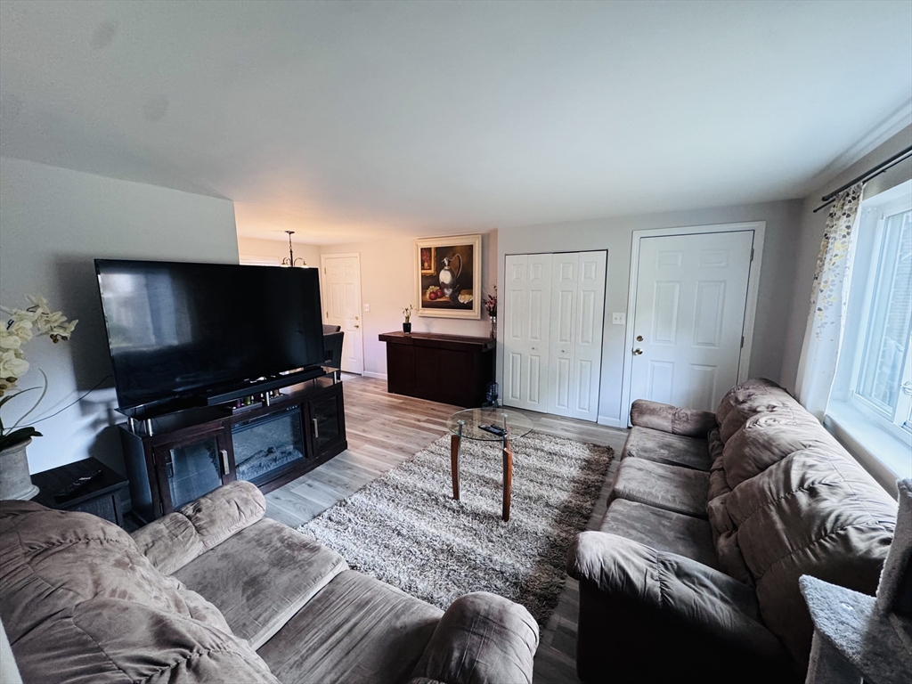 155 Bishop Dr 155