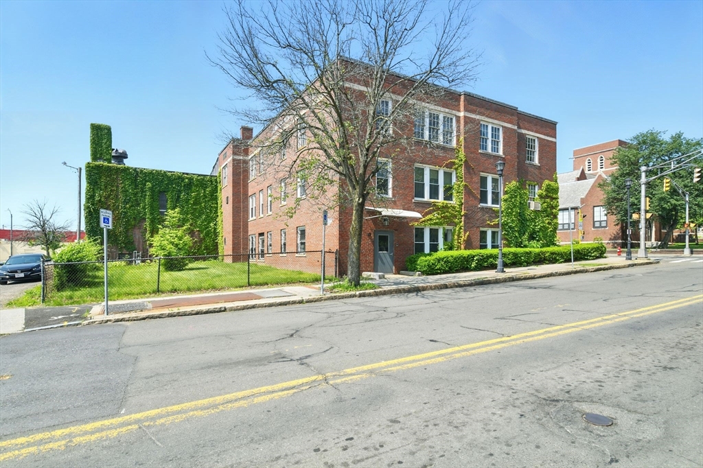 378 Maple St