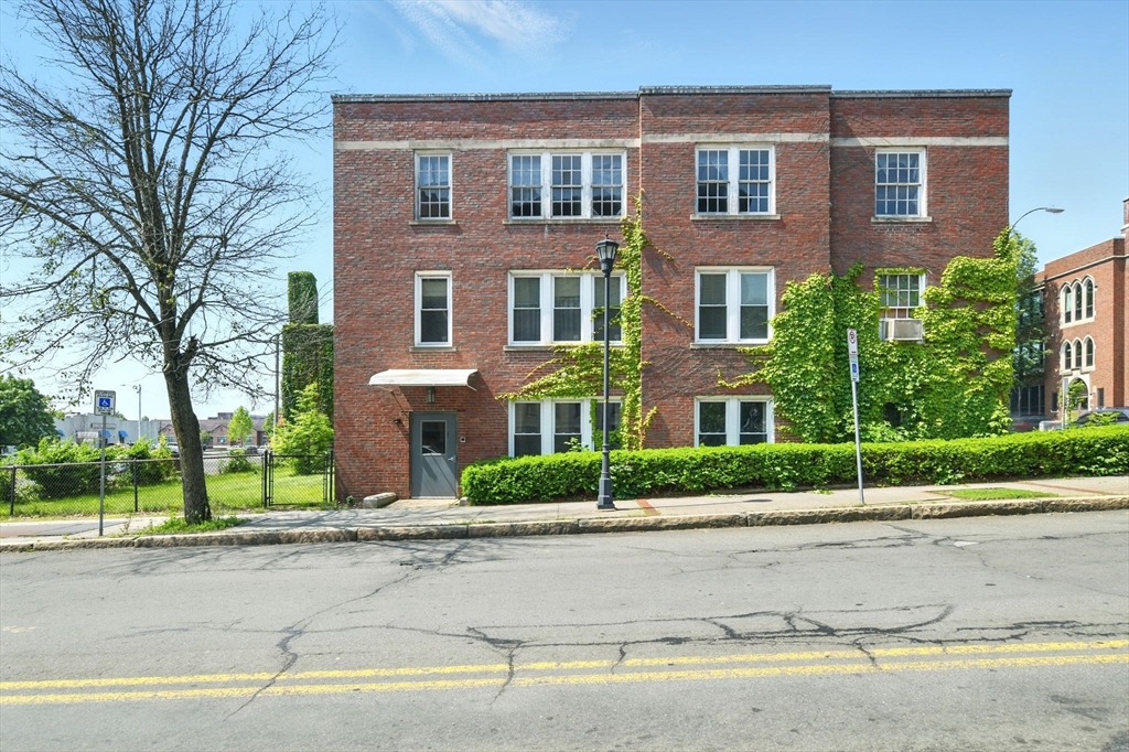 378 Maple St