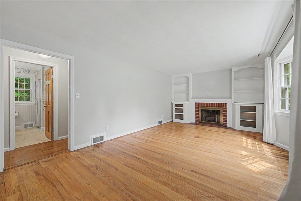 10 Raymond Dr, Wilbraham, MA, 10 Raymond Dr, Wilbraham, MA Photo #14