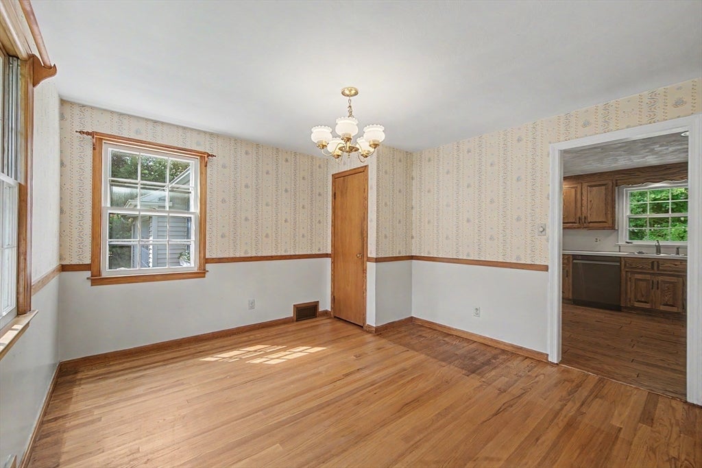 10 Raymond Dr, Wilbraham, MA, 10 Raymond Dr, Wilbraham, MA Photo #10