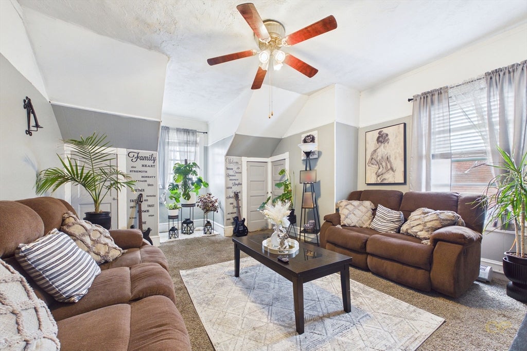 283 Pleasant St