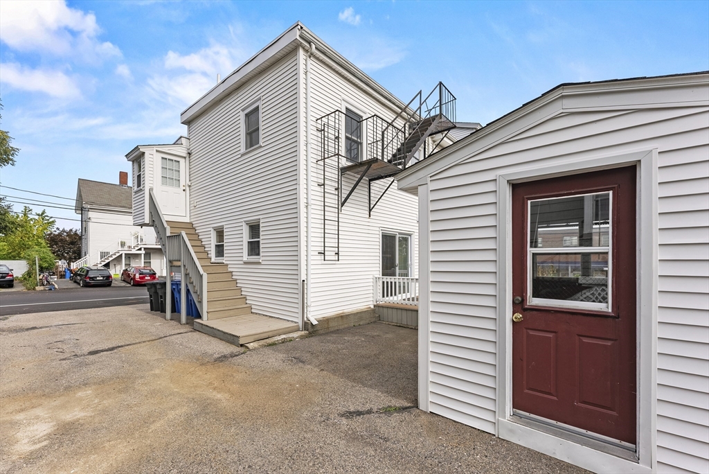 99 Pine St