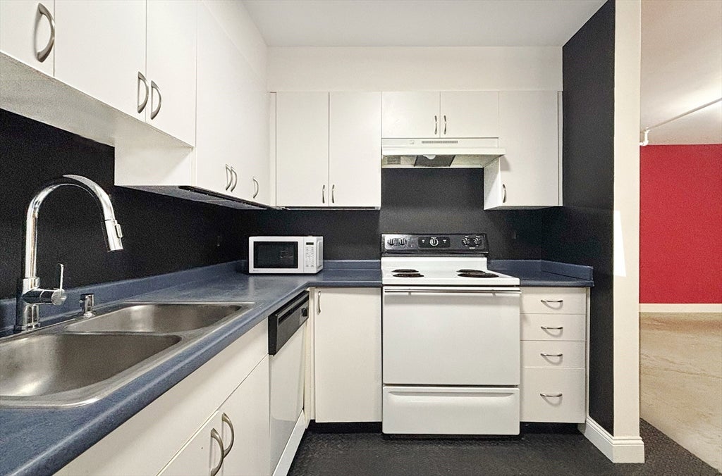 172 Middle St #303, Lowell, MA, 172 Middle St #303, Lowell, MA Photo #9