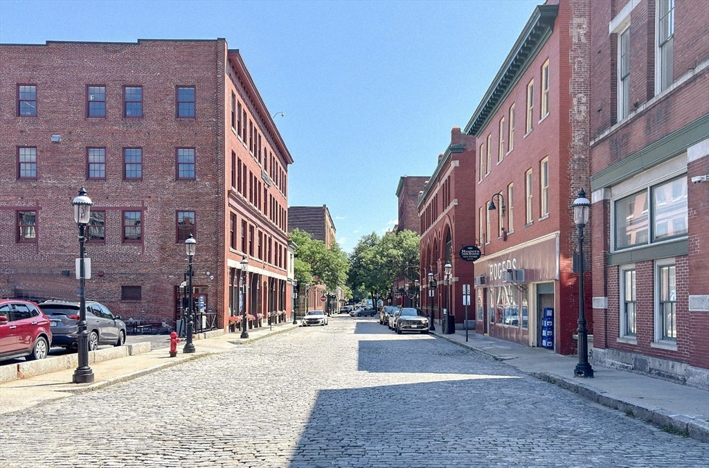 172 Middle St #303, Lowell, MA, 172 Middle St #303, Lowell, MA Photo #2