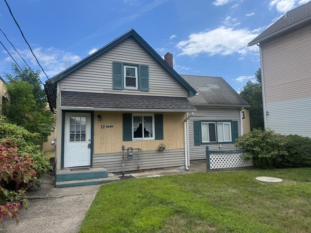 22 Mann Street