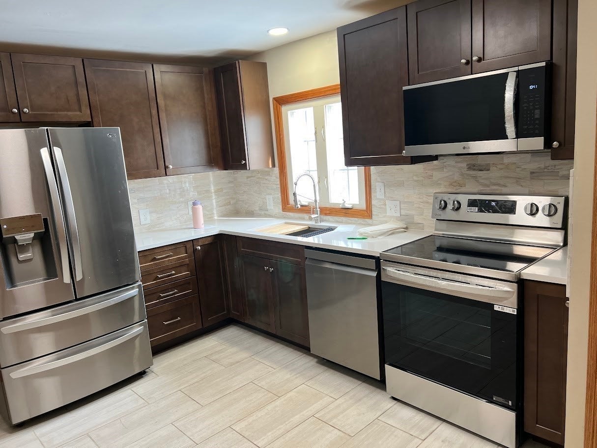 2089 Memorial Drive, South Hadley, MA, 2089 Memorial Drive, South Hadley, MA Photo #4