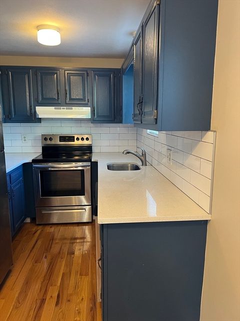 21 Bessom 6 Marblehead MA 01945