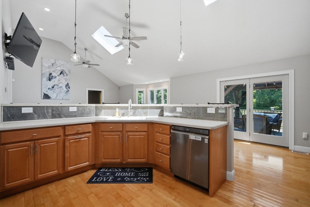 73 Meadowbrook Rd, Springfield, MA, 73 Meadowbrook Rd, Springfield, MA Photo #5