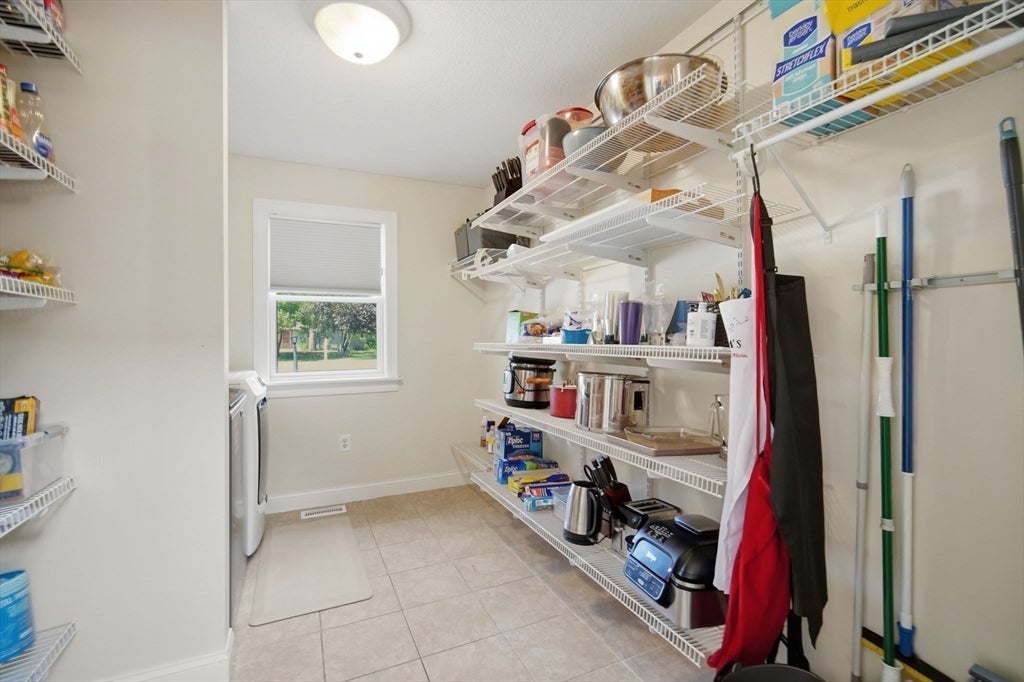 73 Meadowbrook Rd, Springfield, MA, 73 Meadowbrook Rd, Springfield, MA Photo #6