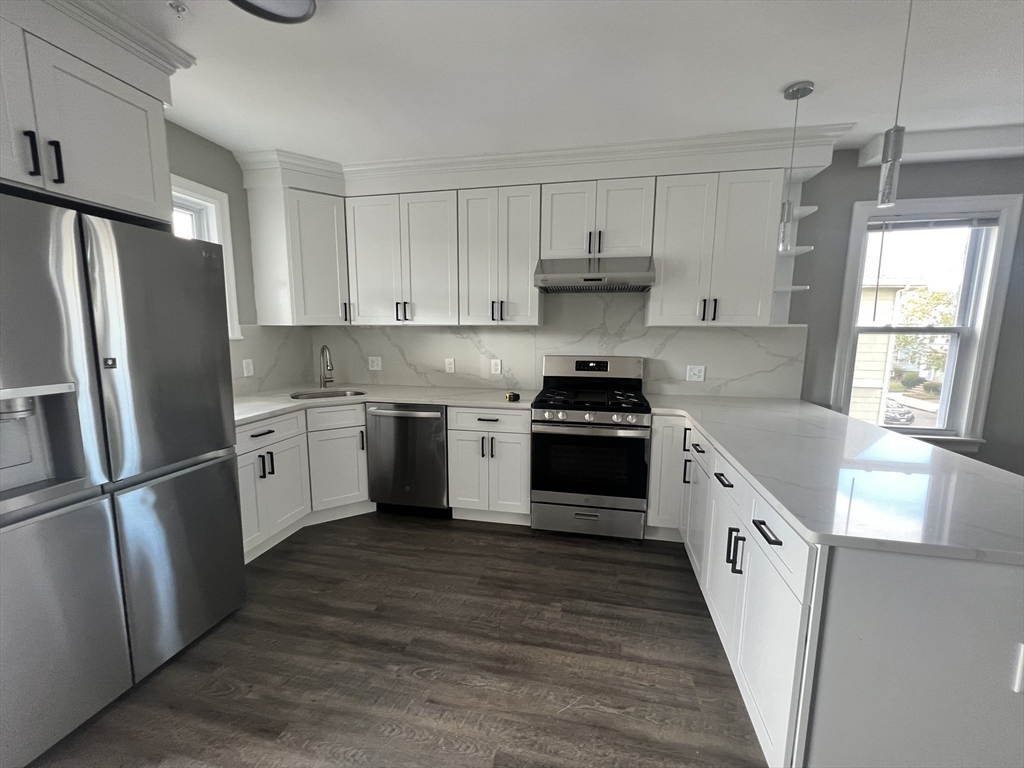 Click for 61 Gale ST #2, Malden, MA slideshow