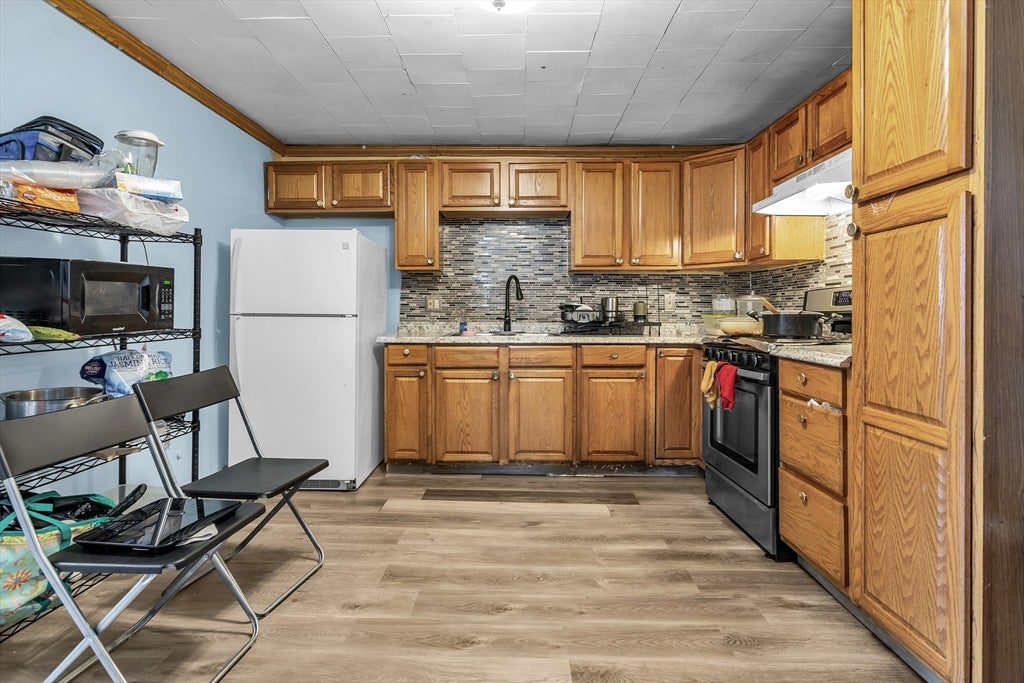 28 Exchange St, Lawrence, MA, 28 Exchange St, Lawrence, MA Photo #30