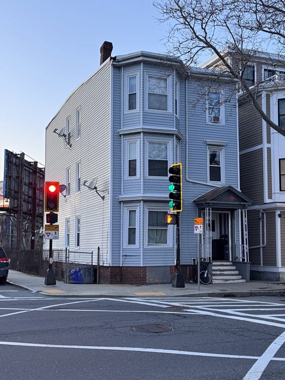 132 Chelsea St