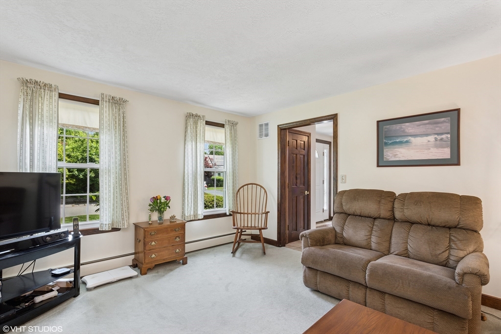 20 Lucia Dr
